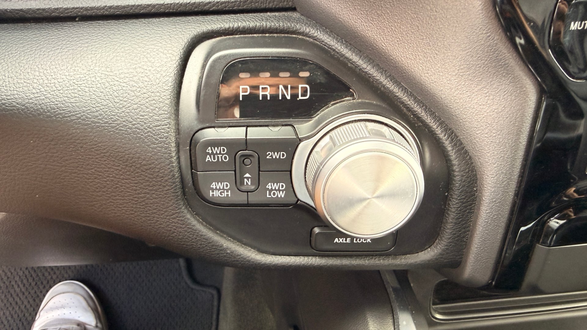 Dodge RAM 1500 5.7i V8 295kW