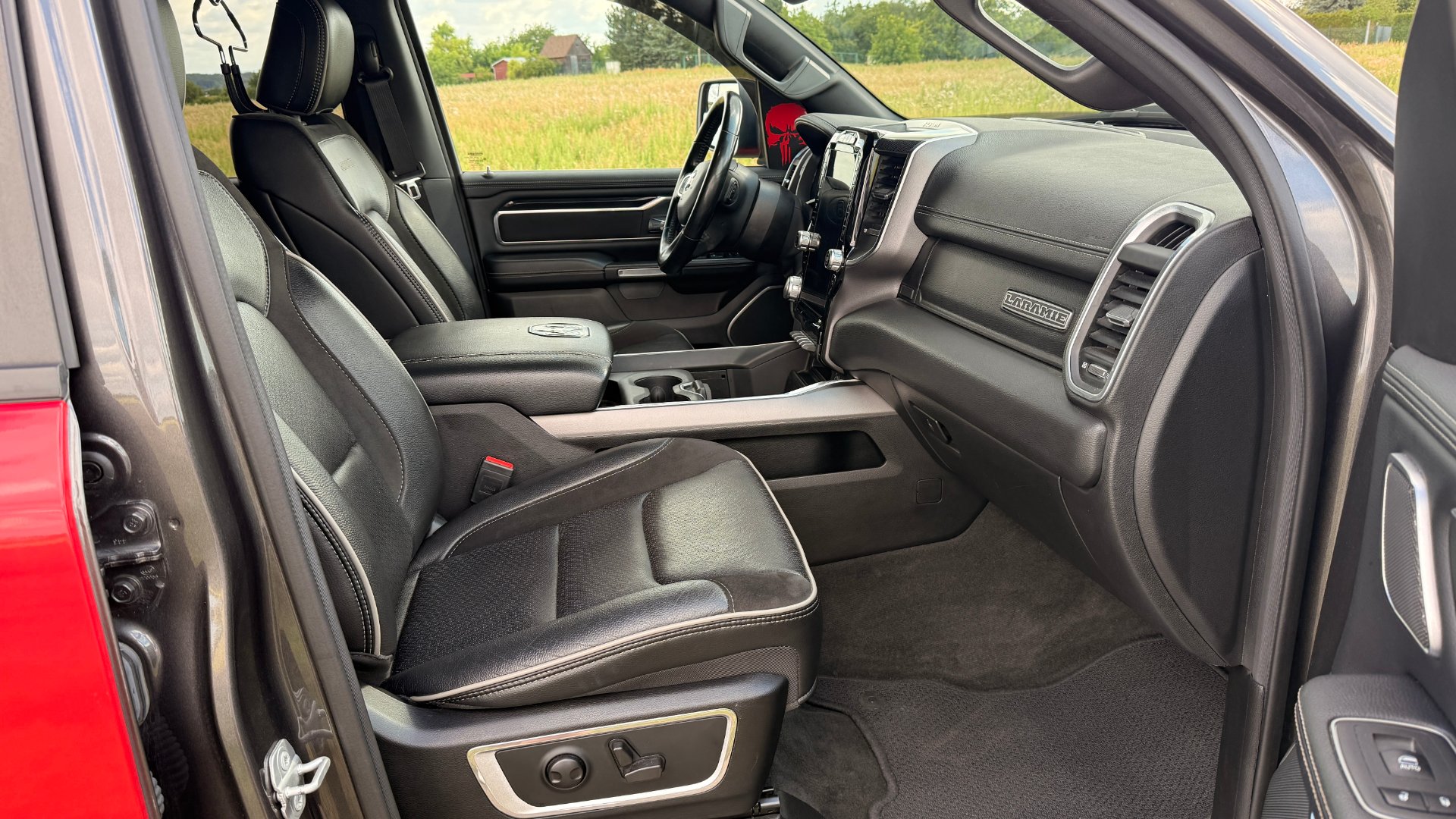 Dodge RAM 1500 5.7i V8 295kW