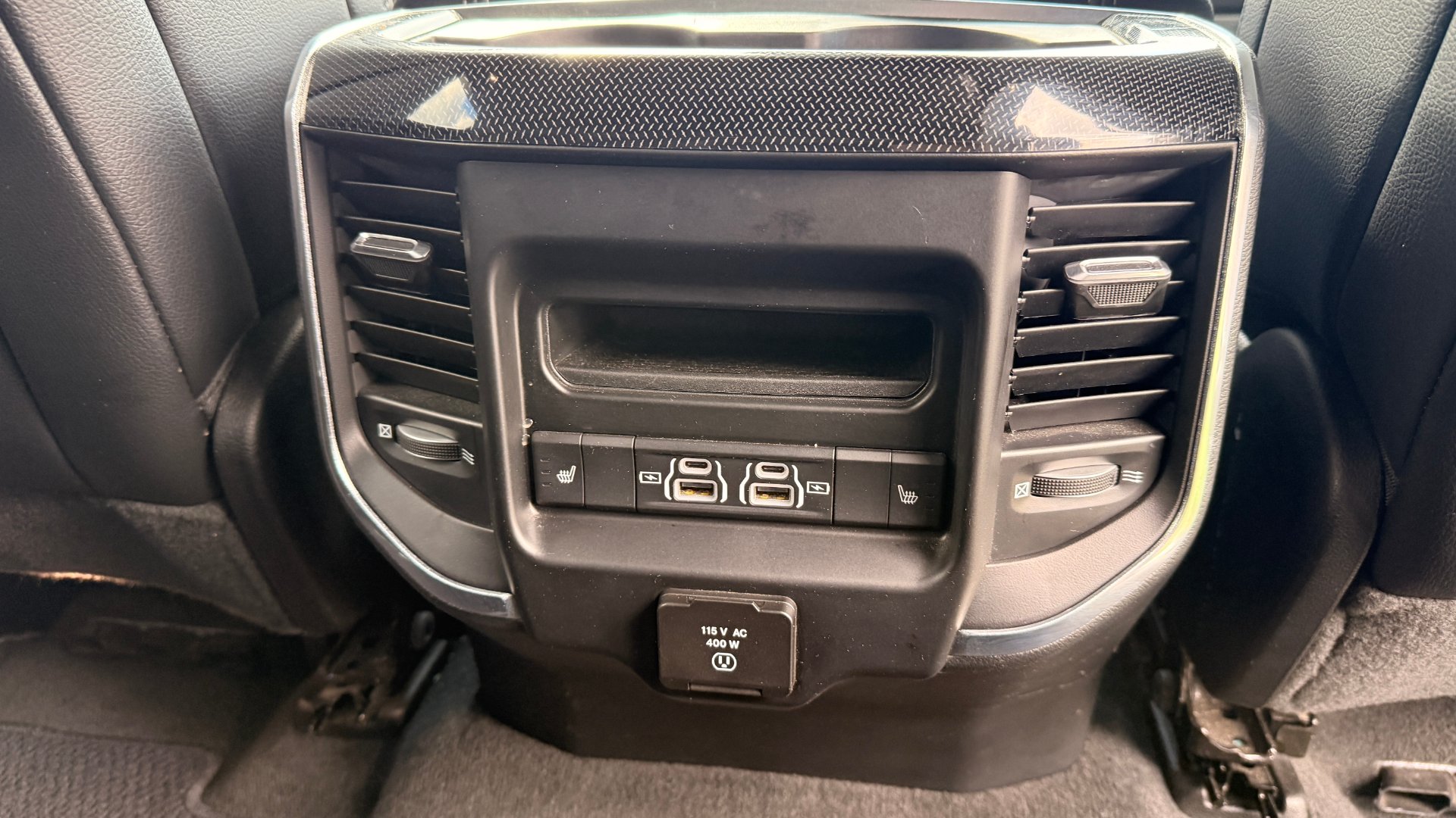 Dodge RAM 1500 5.7i V8 295kW