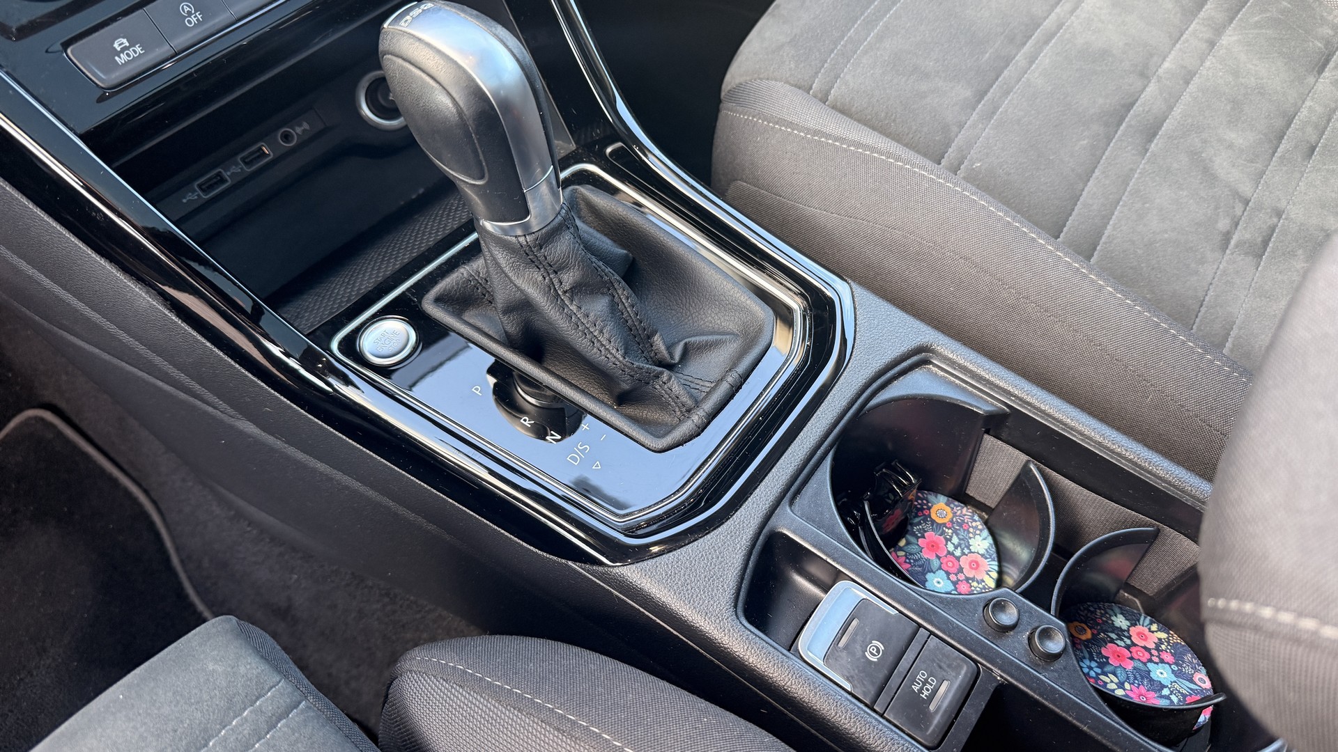 VW Touran 2.0TDI 140kW Highline – 7 míst
