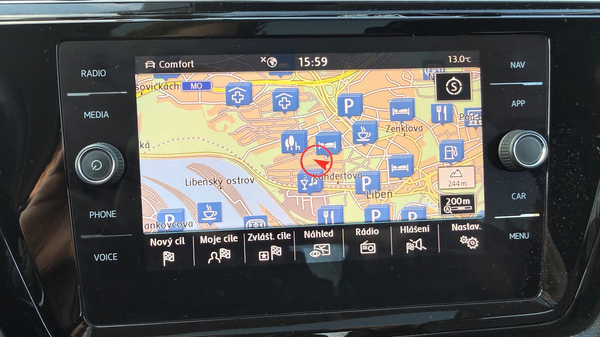VW Touran 2.0TDI 140kW Highline – 7 míst