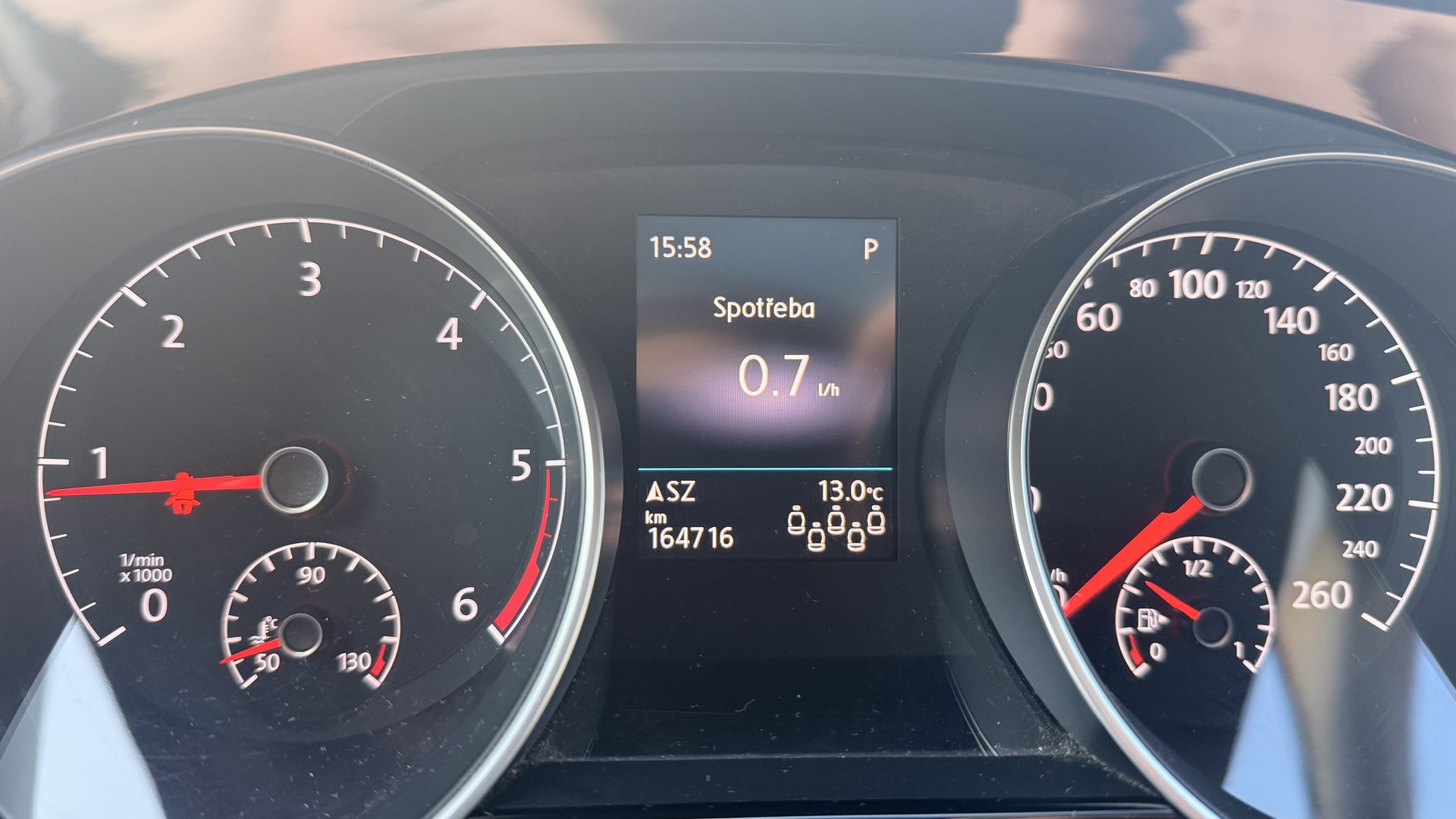 VW Touran 2.0TDI 140kW Highline – 7 míst
