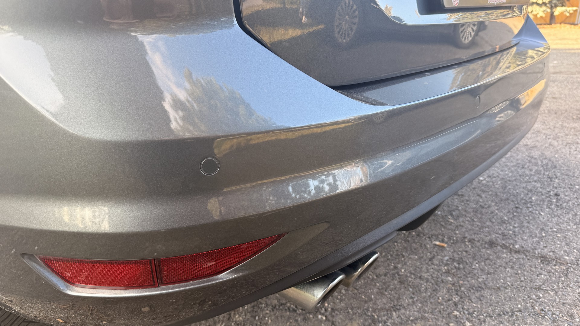VW Touran 2.0TDI 140kW Highline – 7 míst