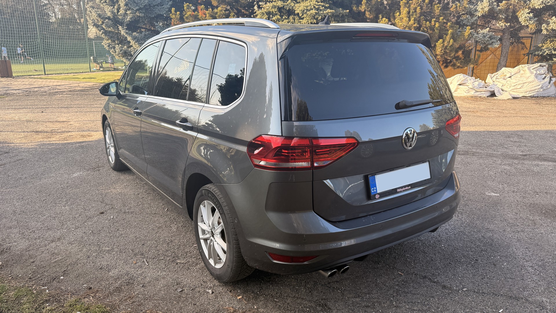 VW Touran 2.0TDI 140kW Highline – 7 míst